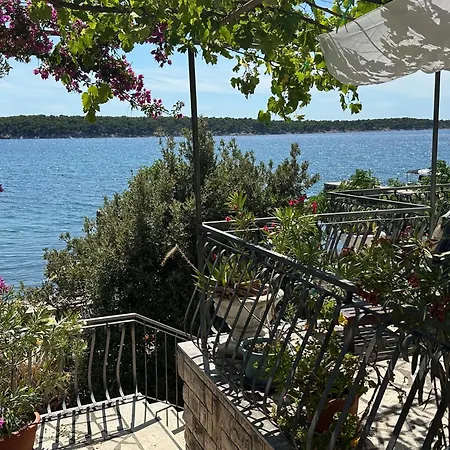 Miranda 3 Bed & Breakfast