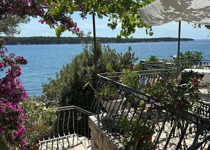 Miranda 3 Bed & Breakfast